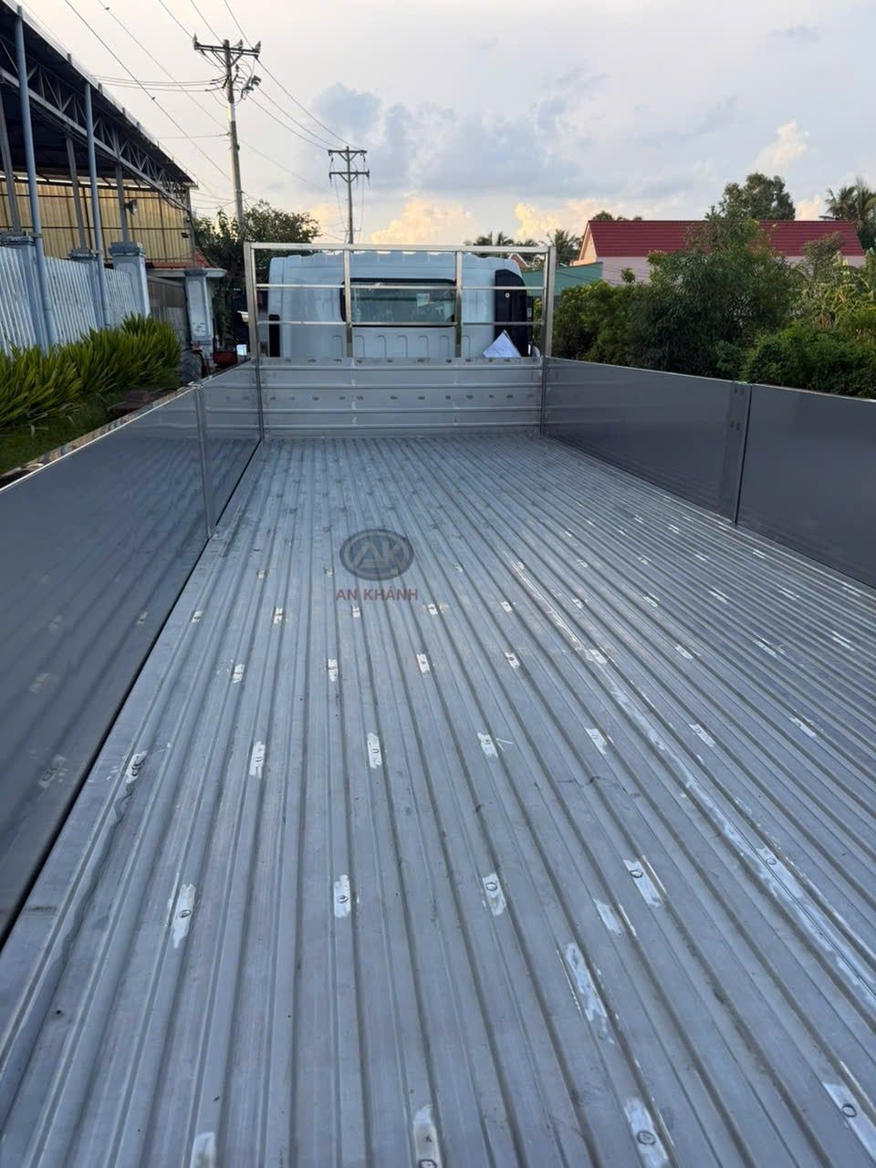  Isuzu NPR 400 Thùng Lửng Bửng Đúc Dài 6m2 