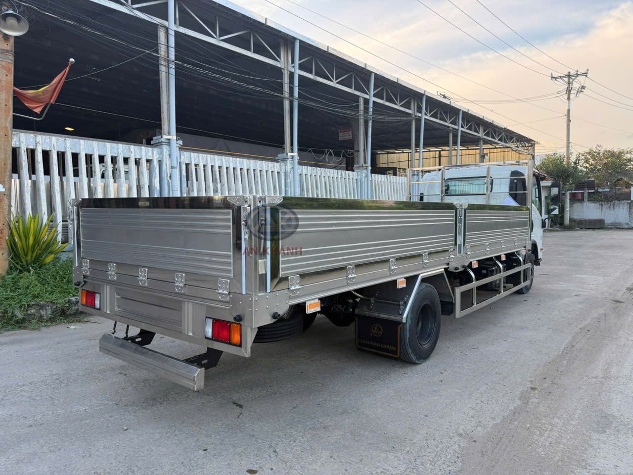  Isuzu NPR 400 Thùng Lửng Bửng Đúc Dài 6m2 