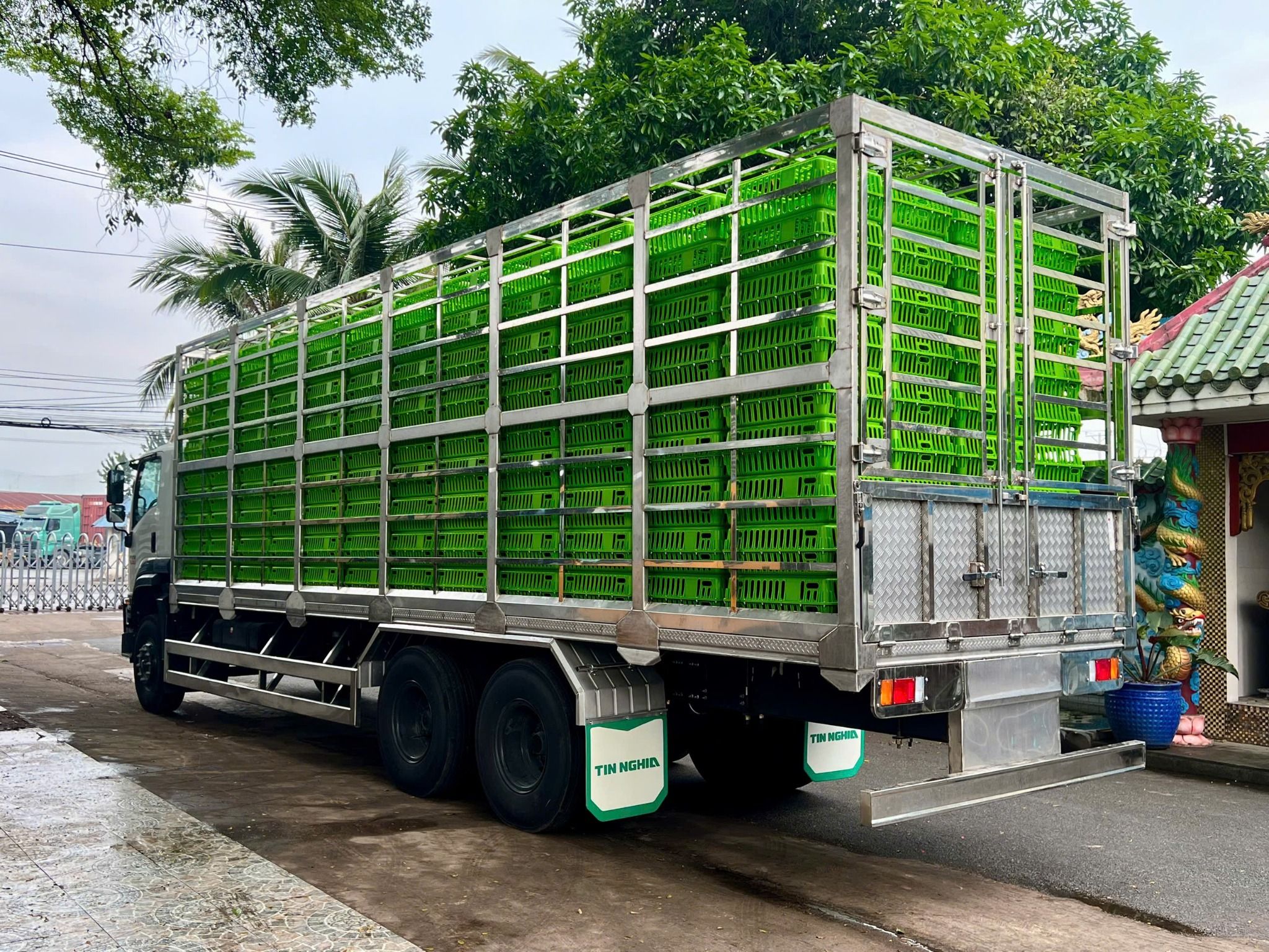  Isuzu FVM 1500 15 Tấn Thùng Gia Cầm 468 Lồng 