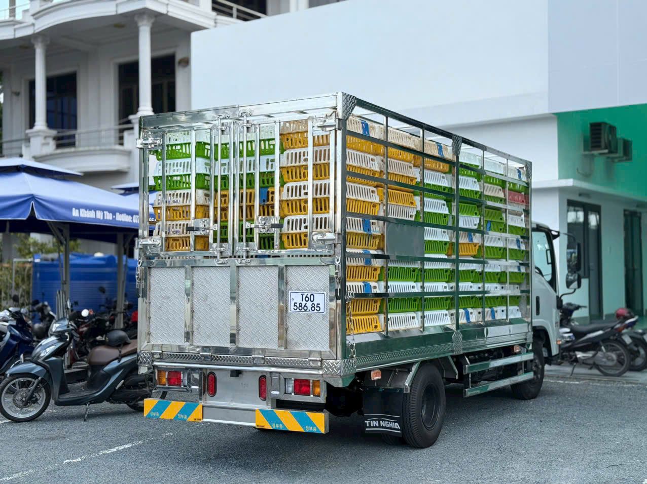  Isuzu QKR 210 Euro 5 Thùng Gia Cầm 140 Lồng 