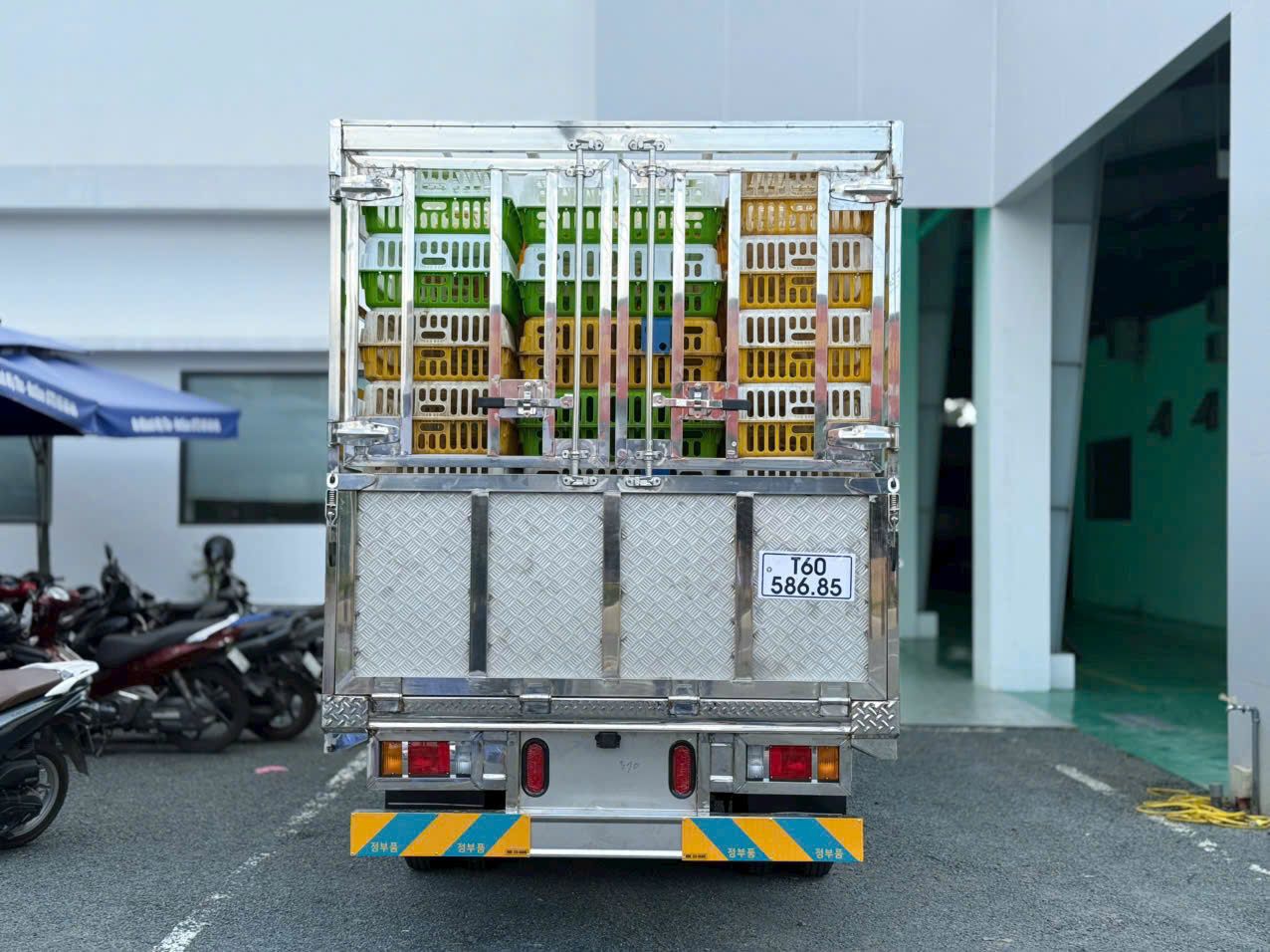  Isuzu QKR 210 Euro 5 Thùng Gia Cầm 140 Lồng 