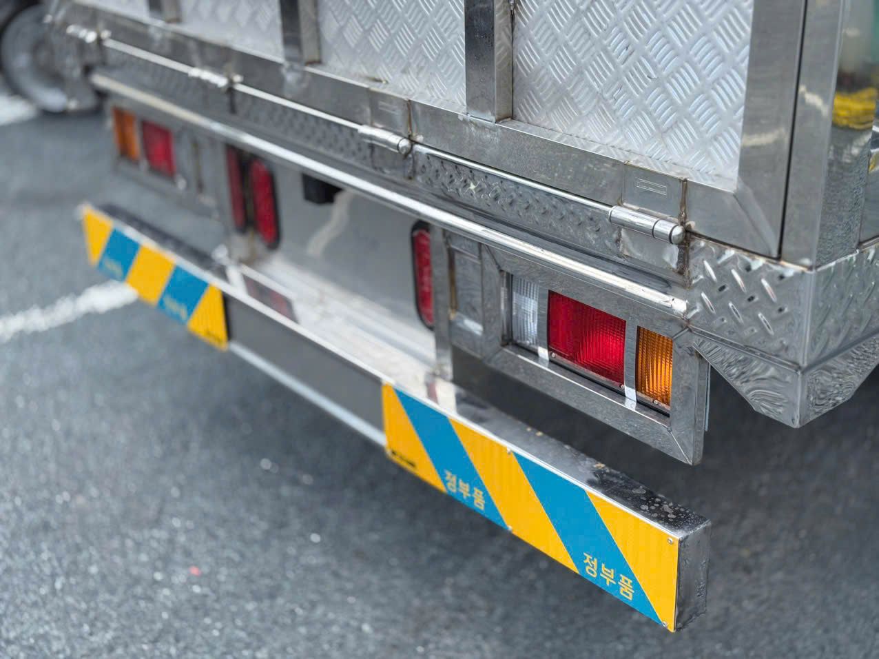  Isuzu QKR 210 Euro 5 Thùng Gia Cầm 140 Lồng 