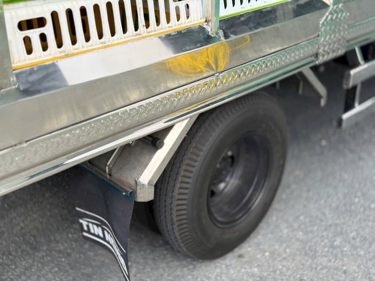  Isuzu QKR 210 Euro 5 Thùng Gia Cầm 140 Lồng 