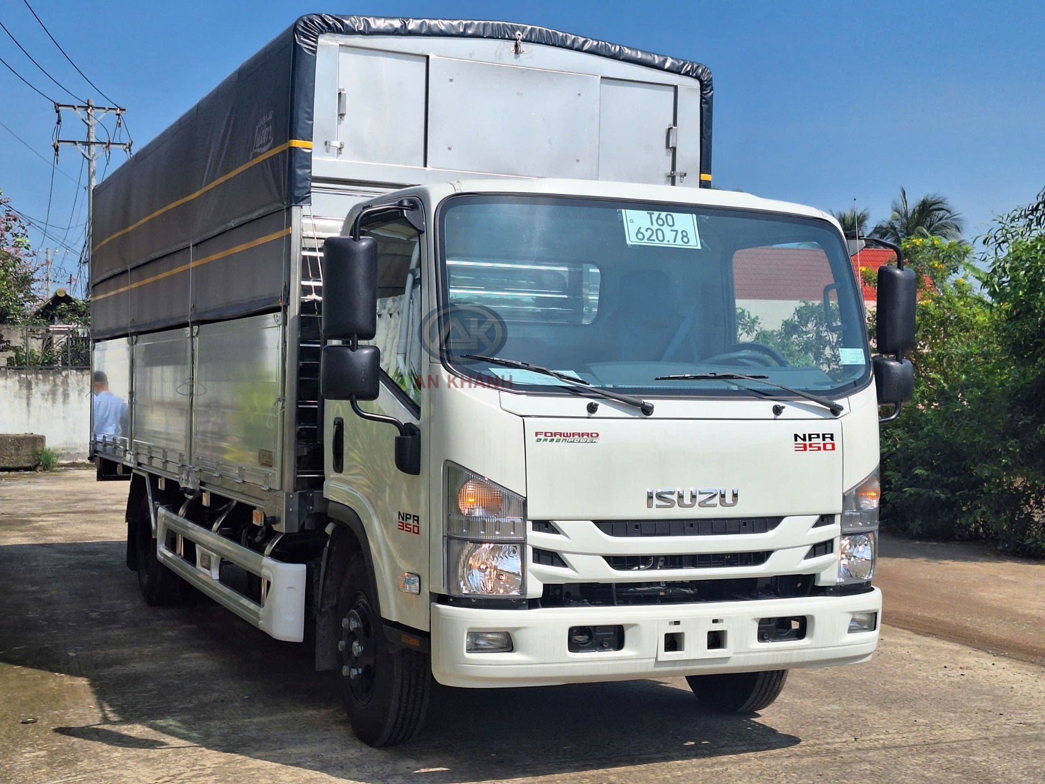  Isuzu NPR 400 Thùng Bạt Bửng Nhôm Garage Lượm Dài 6m2 