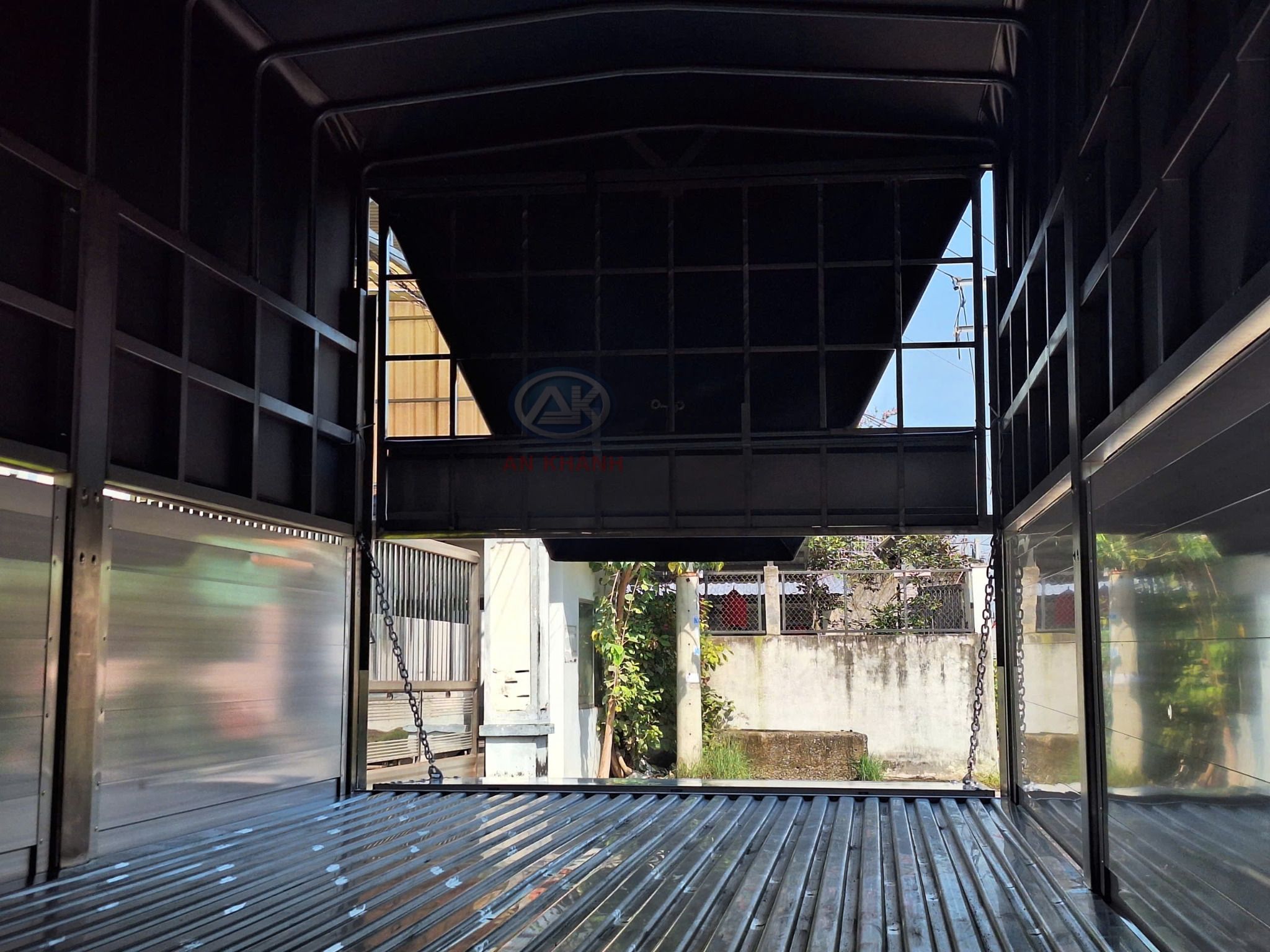  Isuzu NPR 400 Thùng Bạt Bửng Nhôm Garage Lượm Dài 6m2 