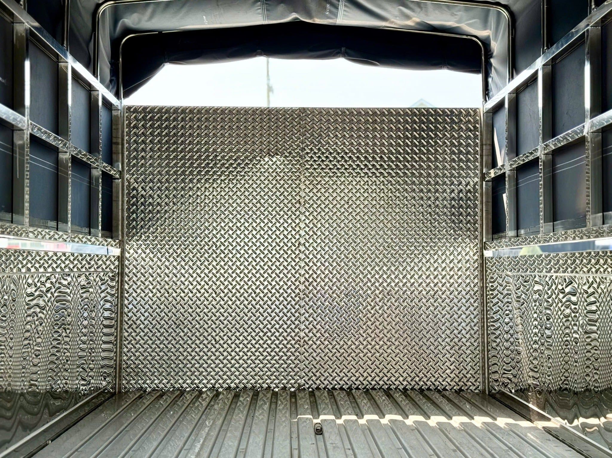  Isuzu QKR 270 Euro 5 Thùng Bạt Full Inox 304 