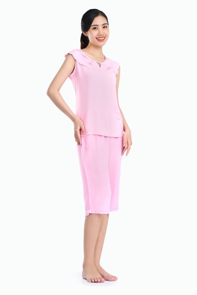 Q44128050 - Đồ Bộ Mặc Nhà Bộ Lửng Rayon Màu Thêu
