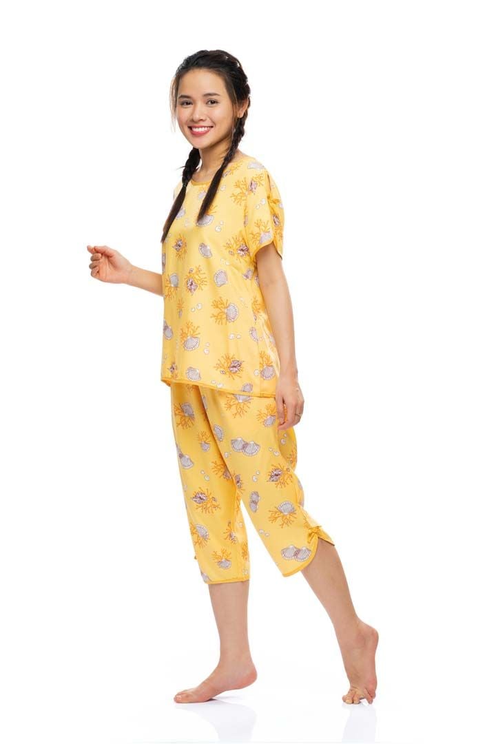  A44112303 - Bộ lửng rayon (viscose) hoa, cổ thuyền, tay ngắn khoét vai, phối viền 