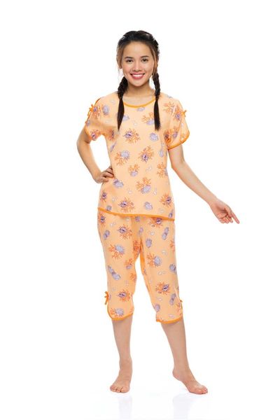 A44112303 - Bộ lửng rayon (viscose) hoa, cổ thuyền, tay ngắn khoét vai, phối viền