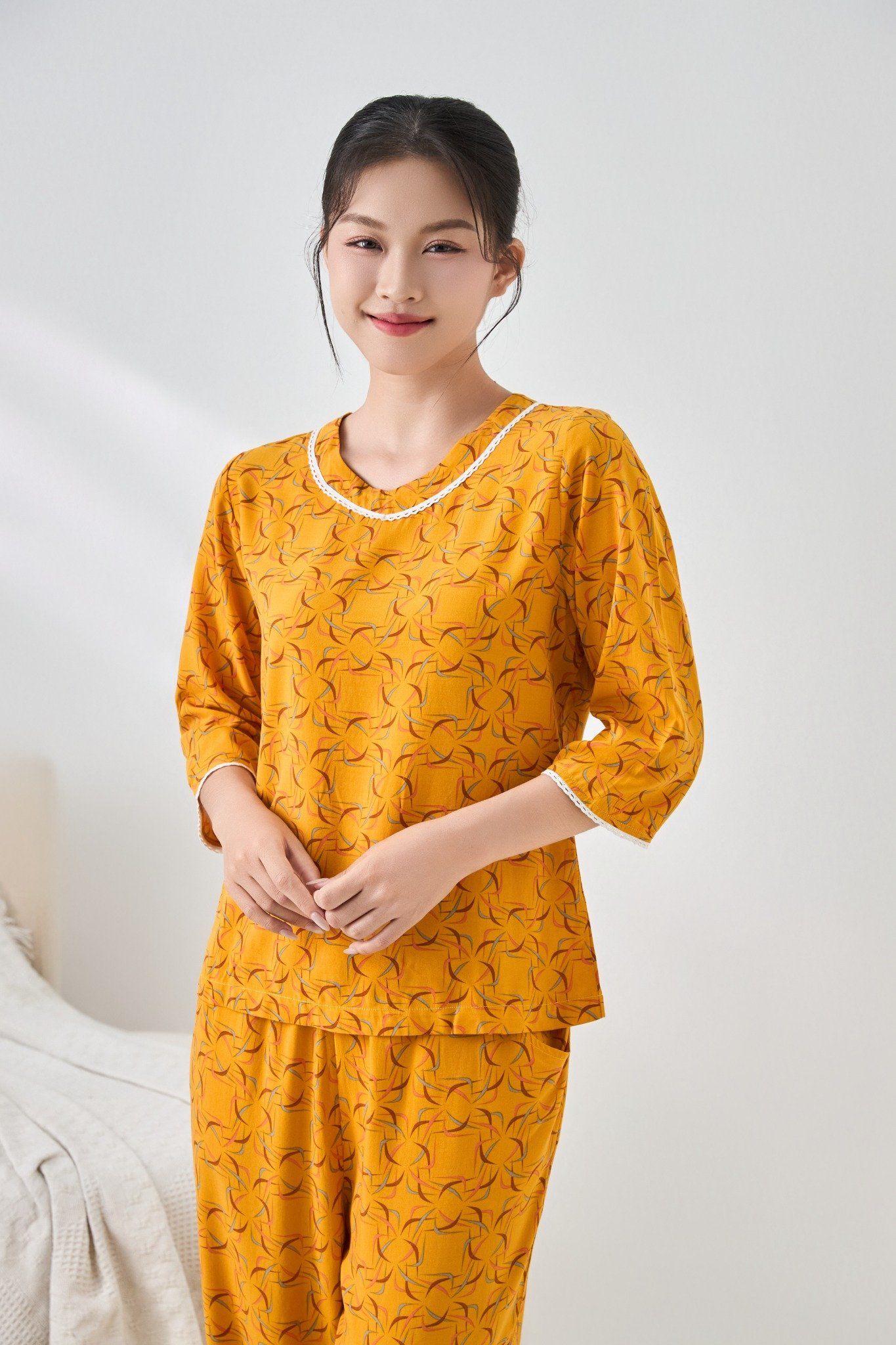 A451142514 - Bộ dài mặc nhà tay lỡ cổ tim viền Lanh hoa mềm mại, thoáng mát