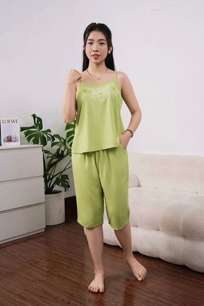 A44128010- Bộ lửng Hai Dây Thêu Ngực Vải Rayon màu Thanh Lịch
