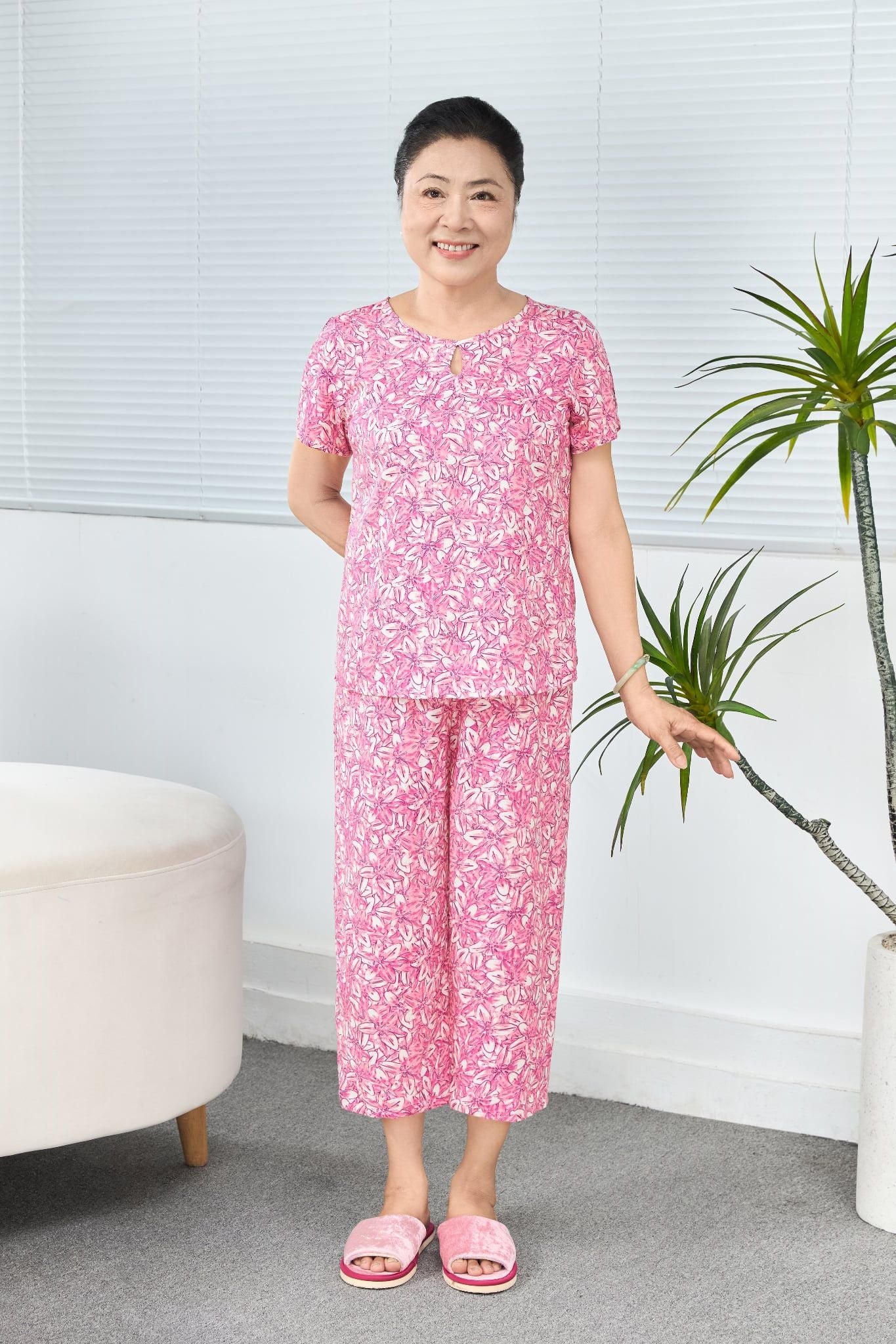 Q481132604 - Bộ Lửng Mặc Nhà Lanh Cổ Tròn Viền Tay Ngắn