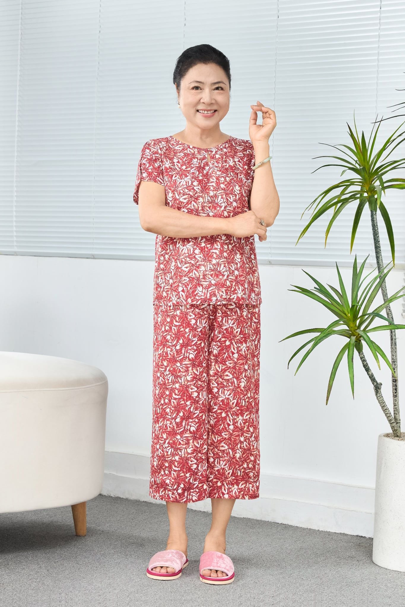 Q481132604 - Bộ Lửng Mặc Nhà Lanh Cổ Tròn Viền Tay Ngắn