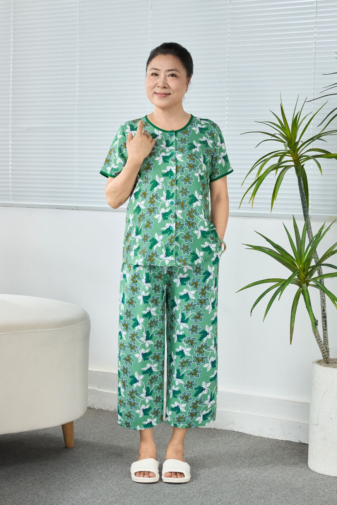 Q481132506 - Bộ Lỡ Mặc Nhà Lanh Hoa Cổ Viền Nẹp Nút