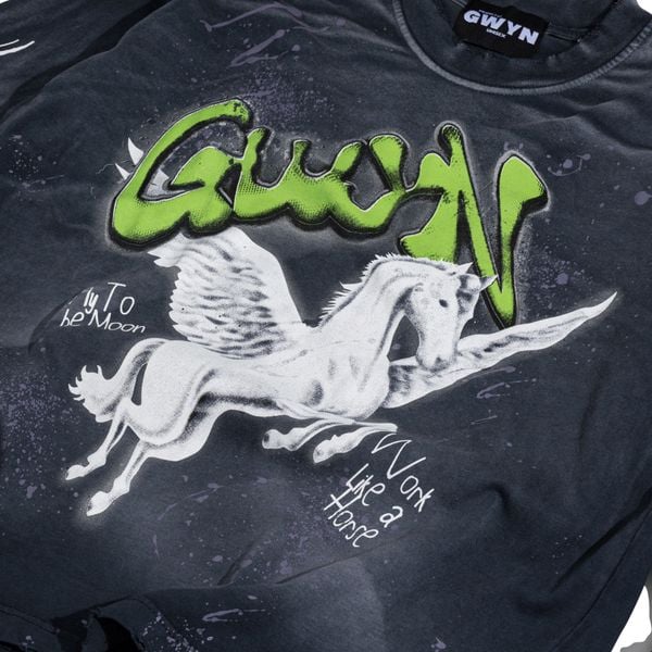  GWYN STRONG HORSE LONG SLEEVED T-SHIRT 