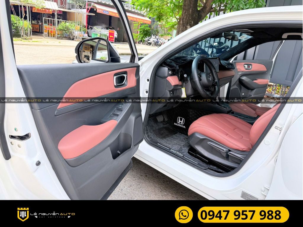 Honda HR-V bọc ghế da Nappa bọc trần da lộn Alcantara