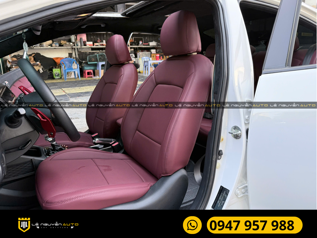 Kia Cerato 2019 bọc ghế Nappa đỏ rượu vang và bọc trần Alcantara nâng cấp nội thất toàn diện