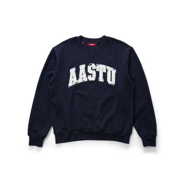  AA CLASSIC SWEATER // NAVY 