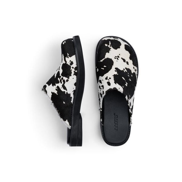  AA CLOG FUR LEATHER // BLACK MILCH COW 