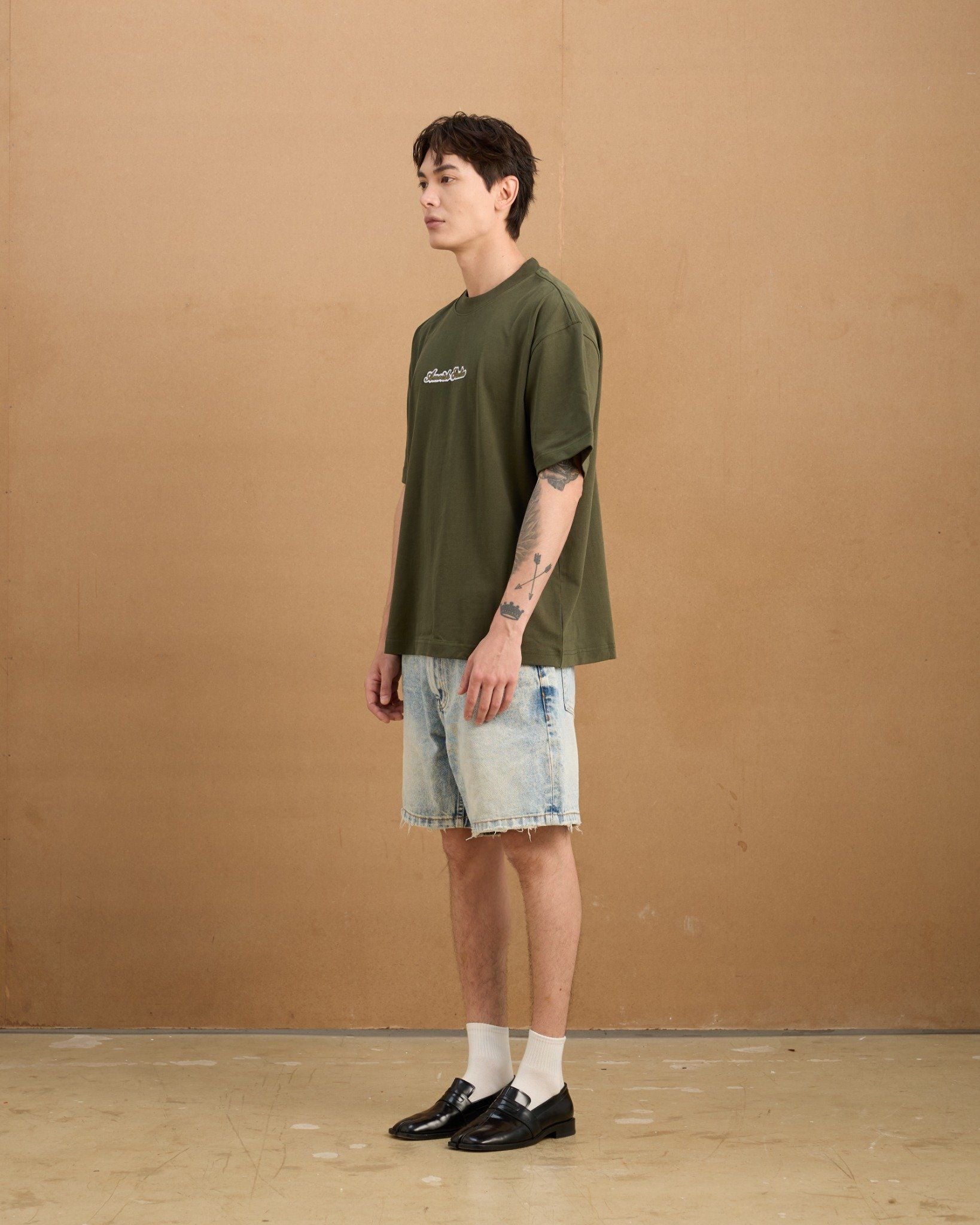  BASIC EMBROIDERY TSHIRT - OLIVE 