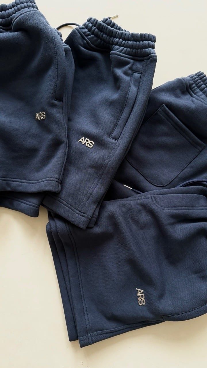  METAL LOGO SWEATSHORT - NAVY 