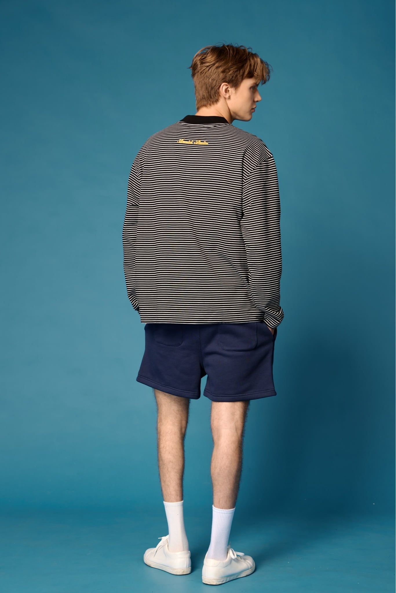 METAL LOGO SWEATSHORT - NAVY 