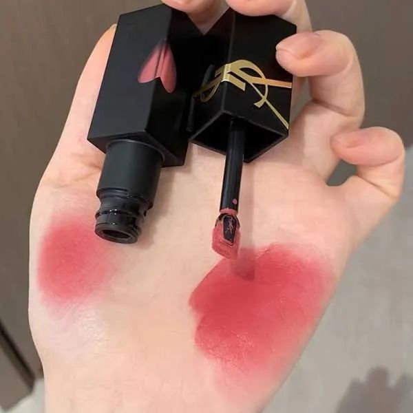  Son Kem YSL The Inks Vinyl Blur 216 Pink Domination Màu Hồng Đất 