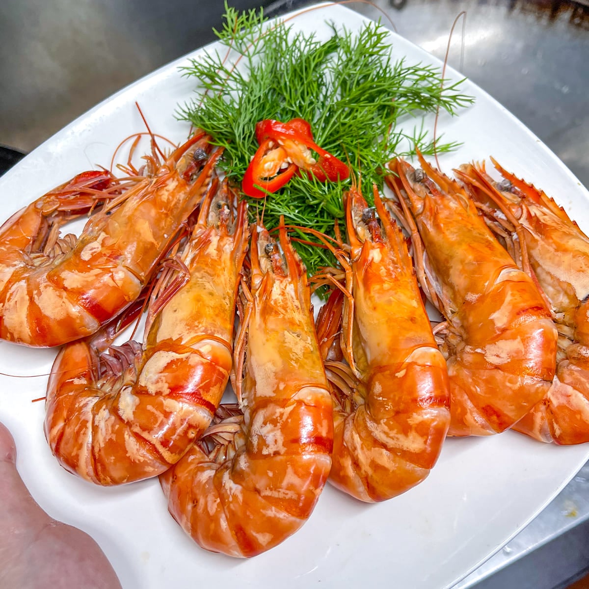 tom su quang canh hap