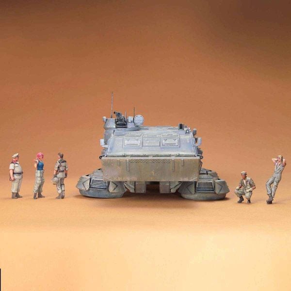 [Pre-order / Đặt trước] UC HARD GRAPH 1/35 E.F.G.F. MS[G] PLATOON AT BRIEFING SET