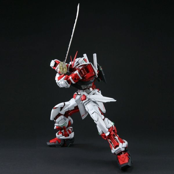 [Pre-order / Đặt trước] PG 1/60 GUNDAM ASTRAY RED FRAME