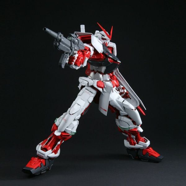 [Pre-order / Đặt trước] PG 1/60 GUNDAM ASTRAY RED FRAME