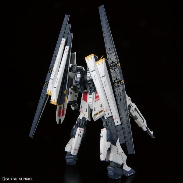 RG 1/144 Nu Gundam - Double Fin Funnel Equipped Type