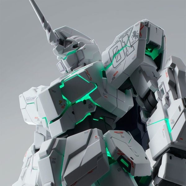 MGEX 1/100 Unicorn Gundam Ver Ka - Premium Unicorn Mode Box Kit