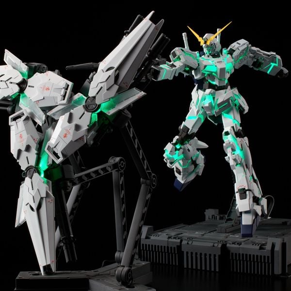 MGEX 1/100 Unicorn Gundam Ver Ka - Premium Unicorn Mode Box Kit