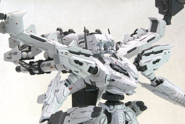 Kotobukiya - Armored Core Variable Infinity - White-Glint & V.O.B set Movie Color Ver