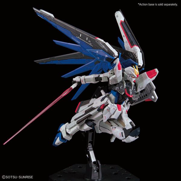 RG 1/144 The Gundam Base Limited Freedom Gundam Ver. GCP
