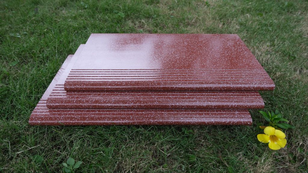GẠCH BẬC THỀM 400x300MM COTTO GRANITE ĐỎ CHẤM BI TRẮNG A1