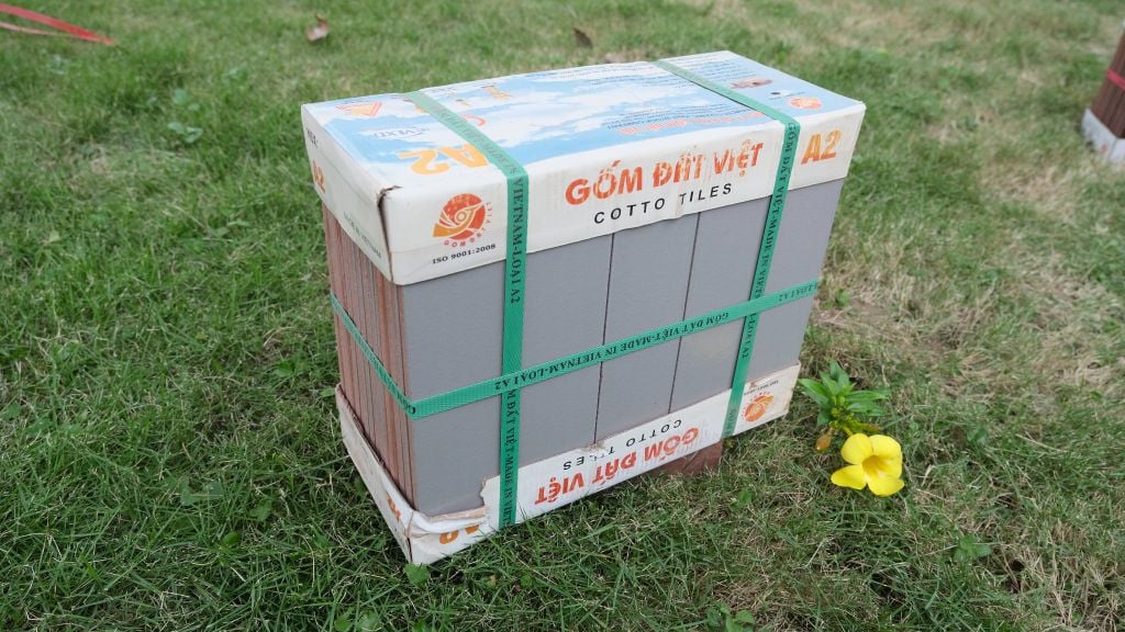 THẺ 250X60MM MEN XÁM NHẠT A2