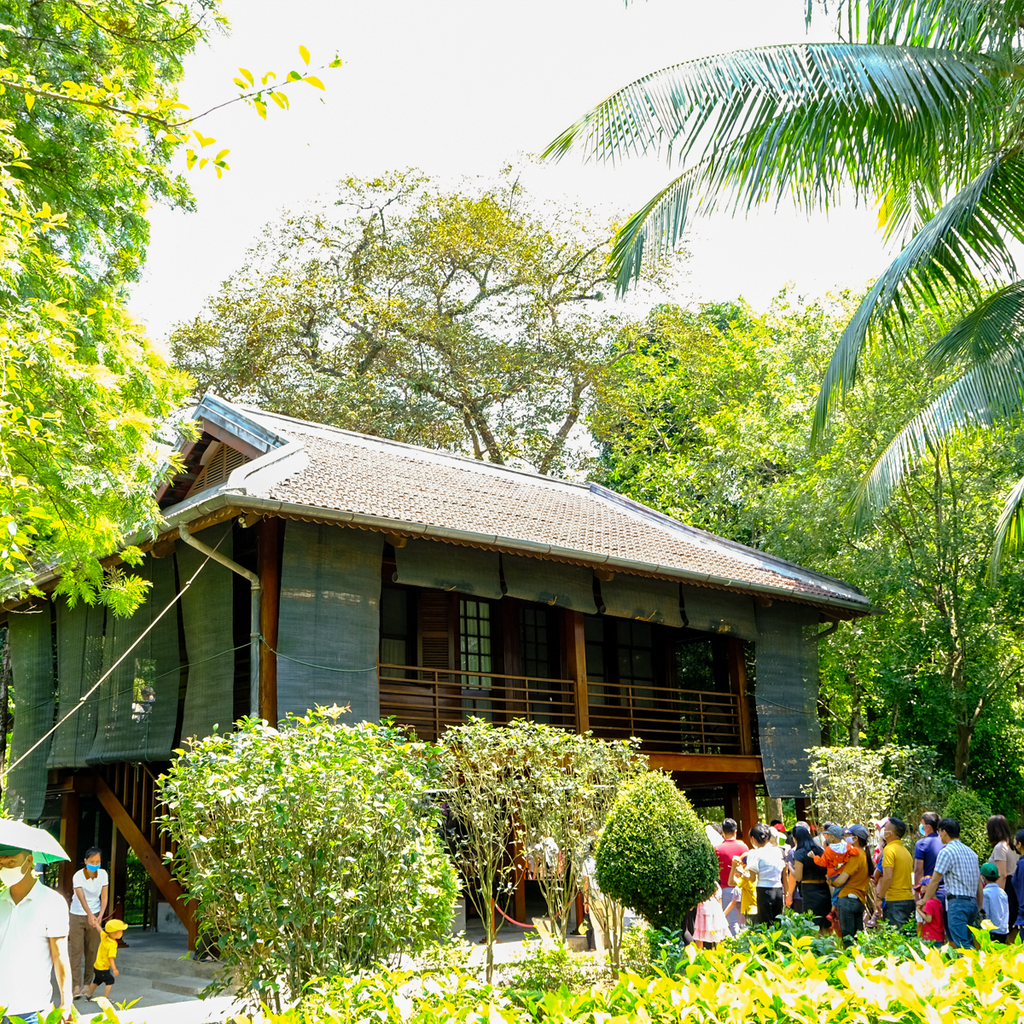 NHÀ SÀN BÁC HỒ