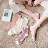  Tất Len Dài Nữ Giữ Ấm Mùa Đông – Nhiều Màu Nhiều Mẫu Dễ Thương, Họa Tiết Gấu Cây Caro 
