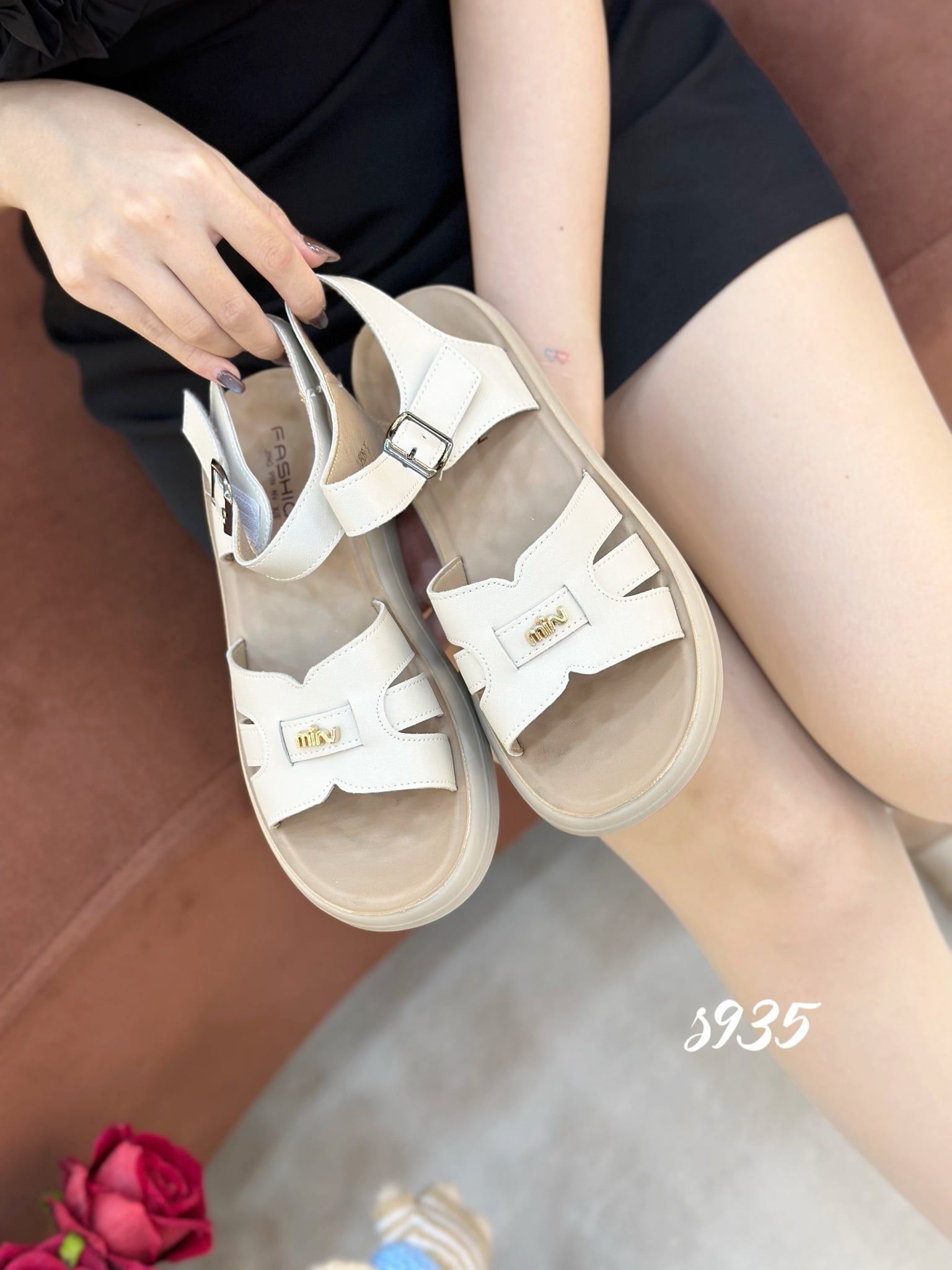 Sandal đế xuồng S935