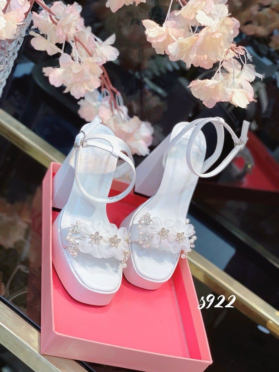 Sandal gót vuông HOA ĐÔI WD S922