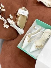 Cao gót nhọn hở gót cài HOA WD C935