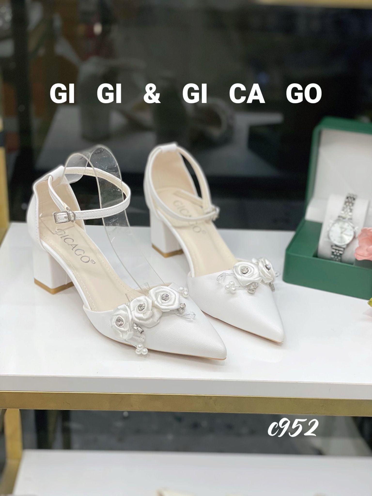 Cao gót vuông hở gót Hoa WD C952