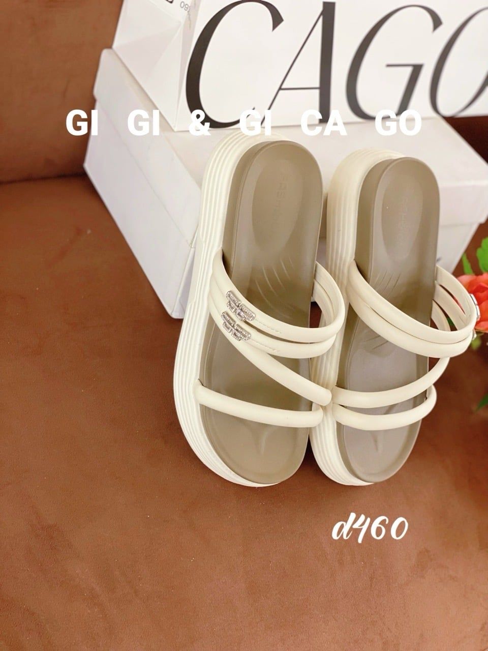 Dép bánh mì dây charm BB D460