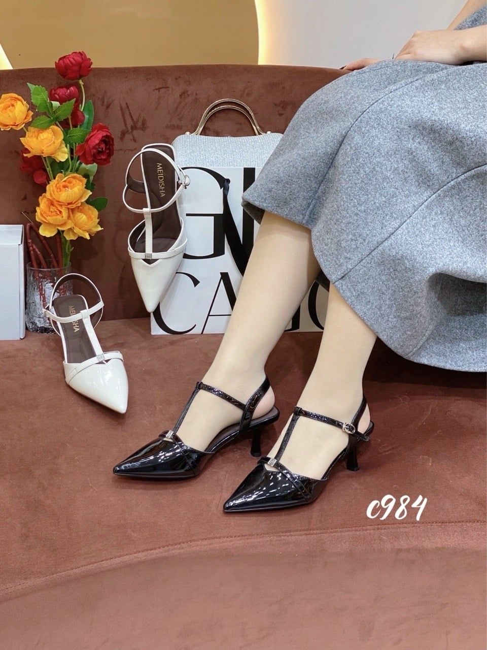 Cao gót nhọn hở gót C984