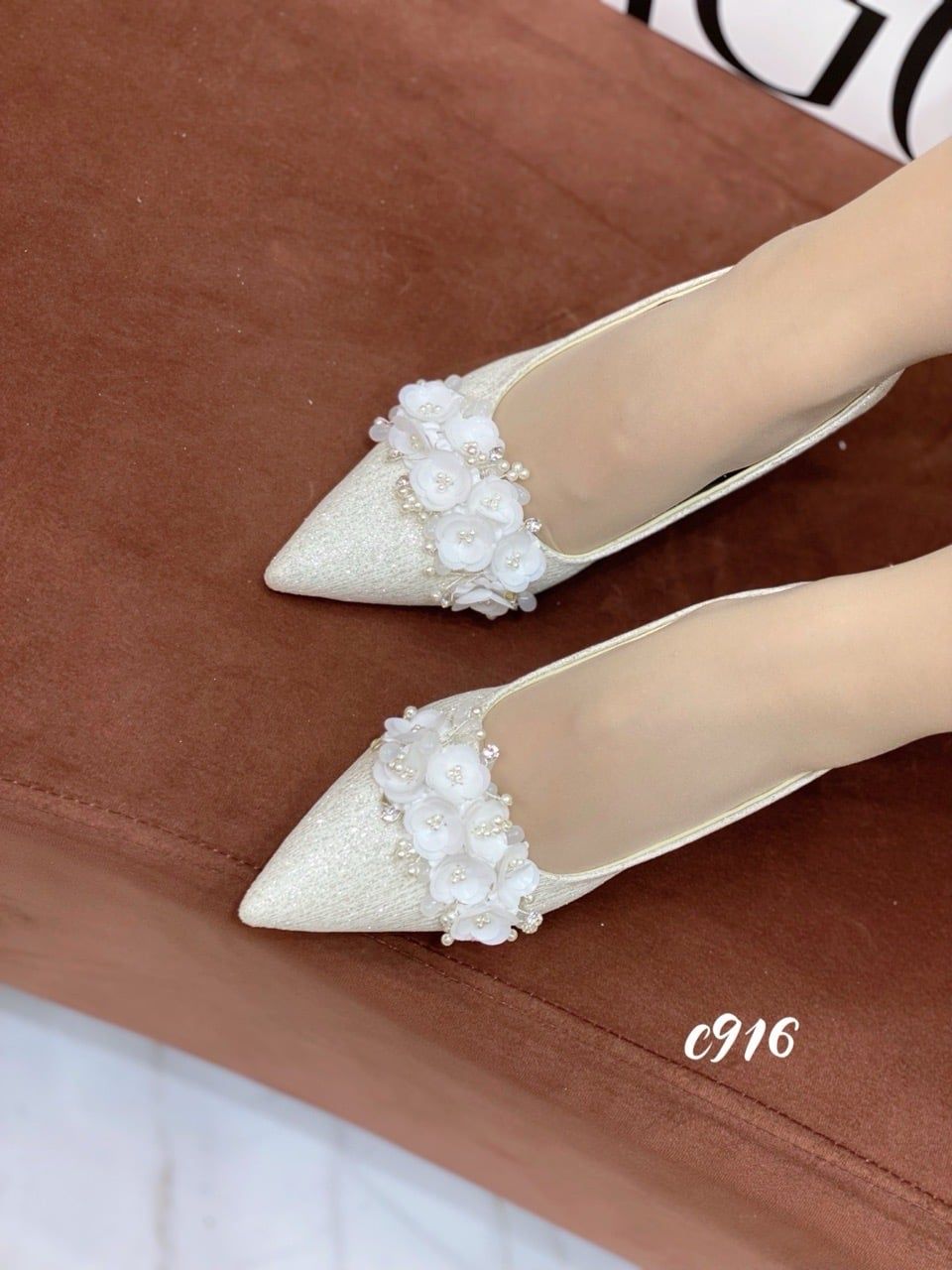 Cao gót nhọn kim tuyến đính HOA WD C916