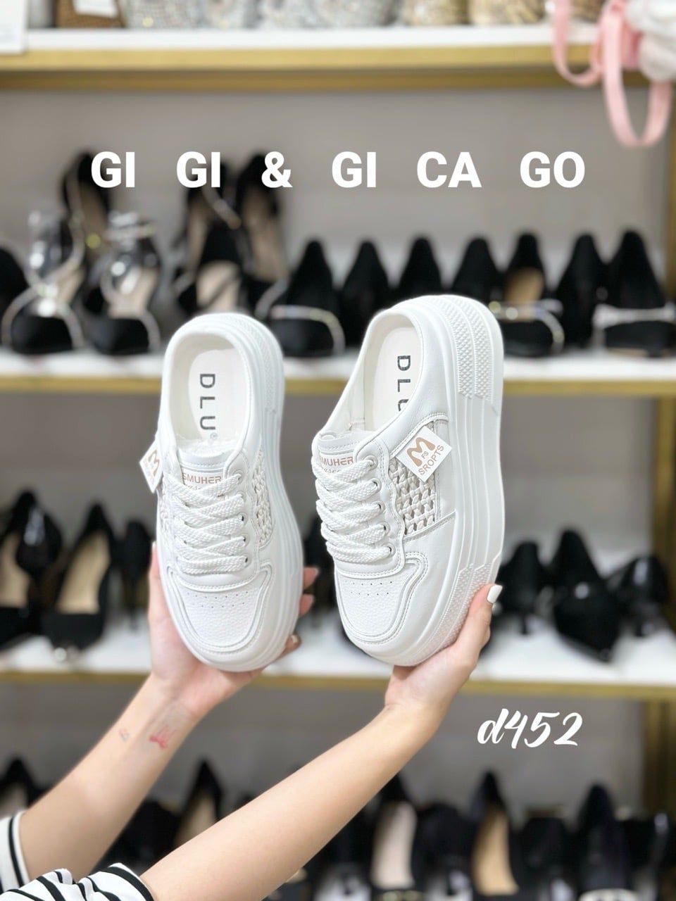 Giày sục thể thao cao D452