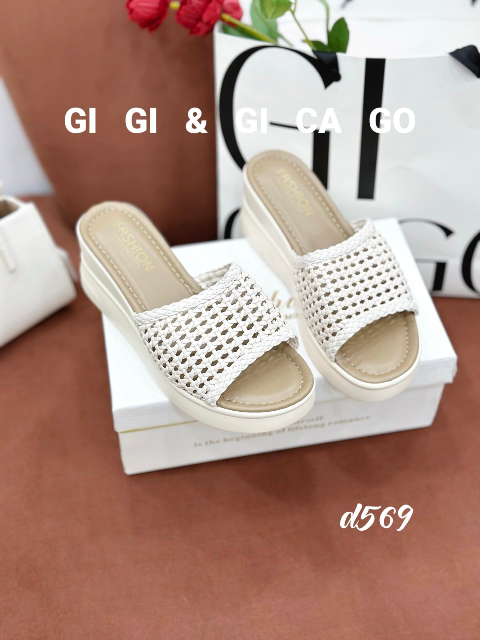 Guốc xuồng lưới đang D469