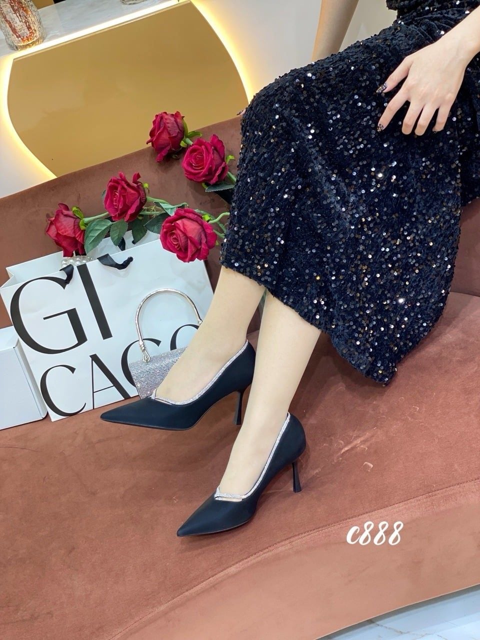 Cao gót nhọn viền đá C888
